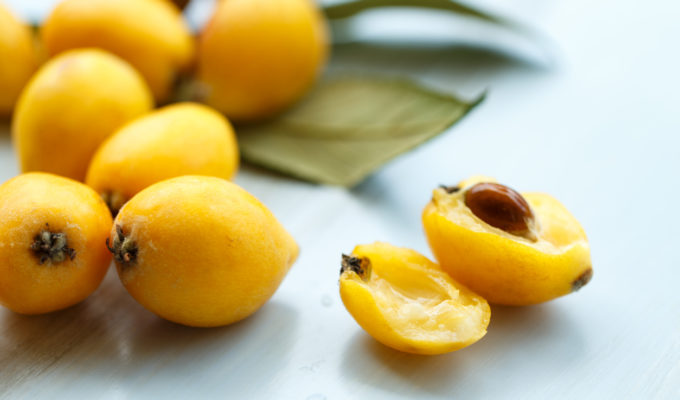 Come si Mangiano le Nespole