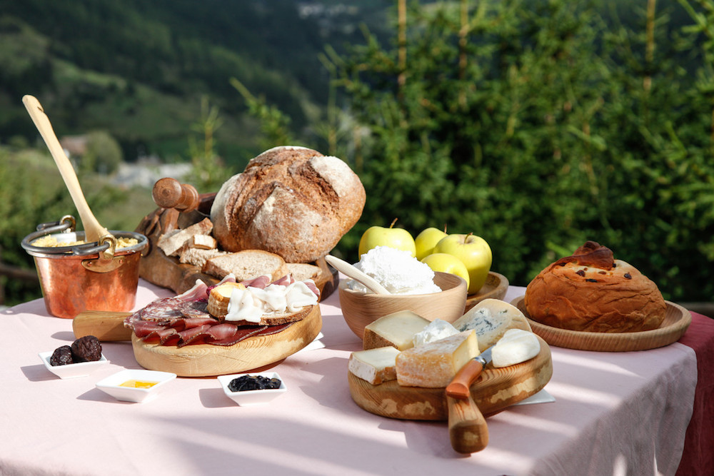 Presidi Slow Food Valle D Aosta Salumi Pane E Formaggi