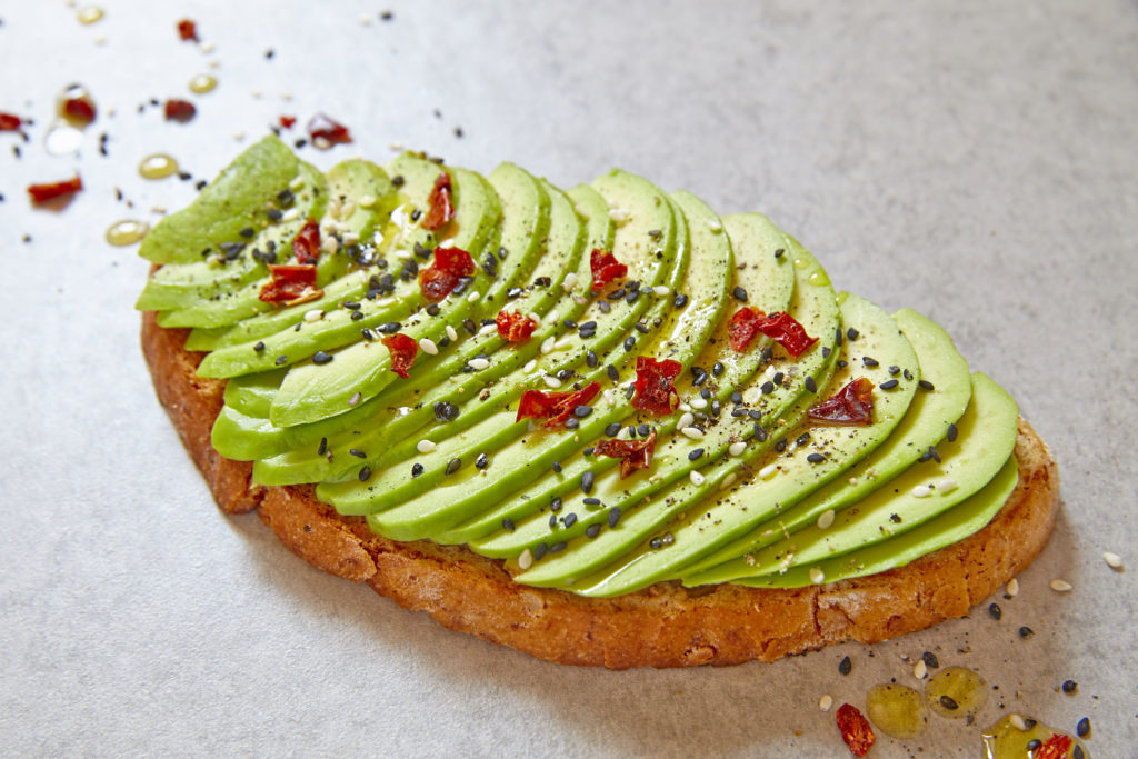 Avocado toast piatti vegetariani famosi 