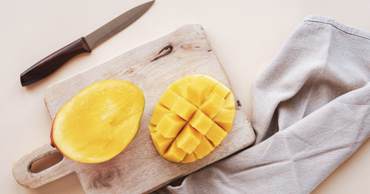 Come si Mangia il Mango? Come si Taglia, si Sbuccia e si Apre