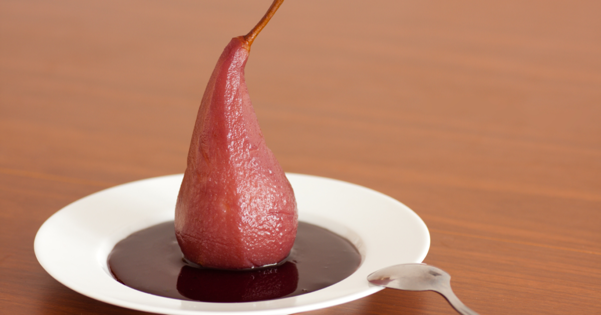 La pera in tavola: un frutto versatile per palati gourmet e tradizionali