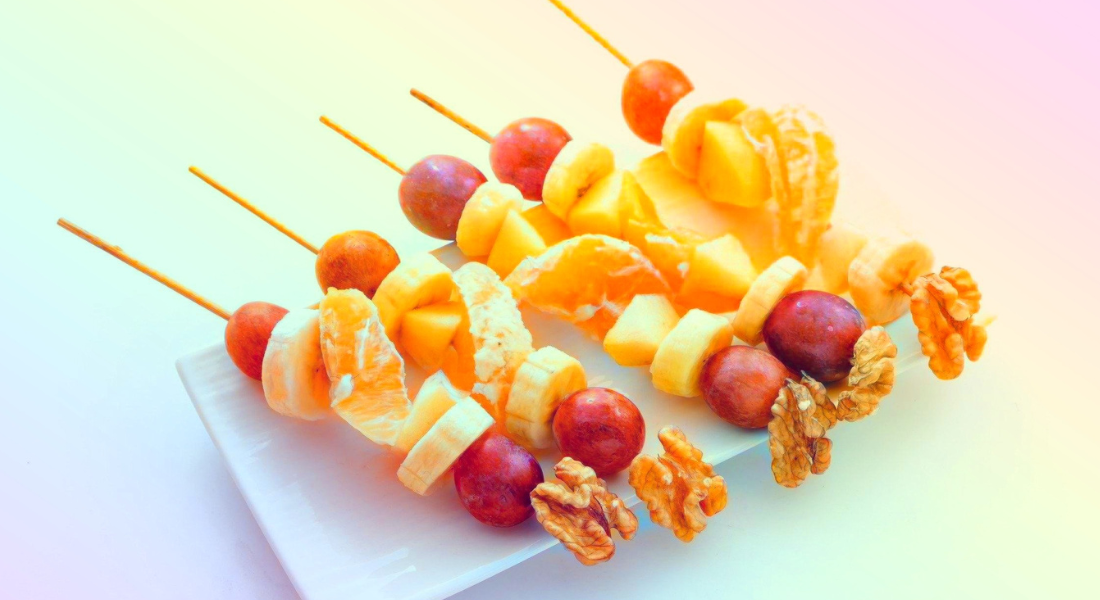 Spiedini di frutta autunnale