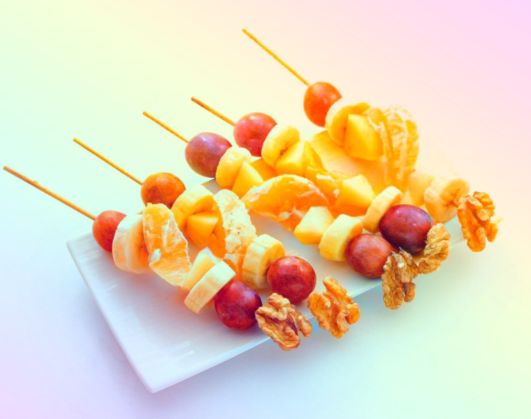 Spiedini di frutta autunnale